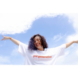 GEE STUDIO Áo thun Gee Generation trắng cổ tròn form rộng Unisex