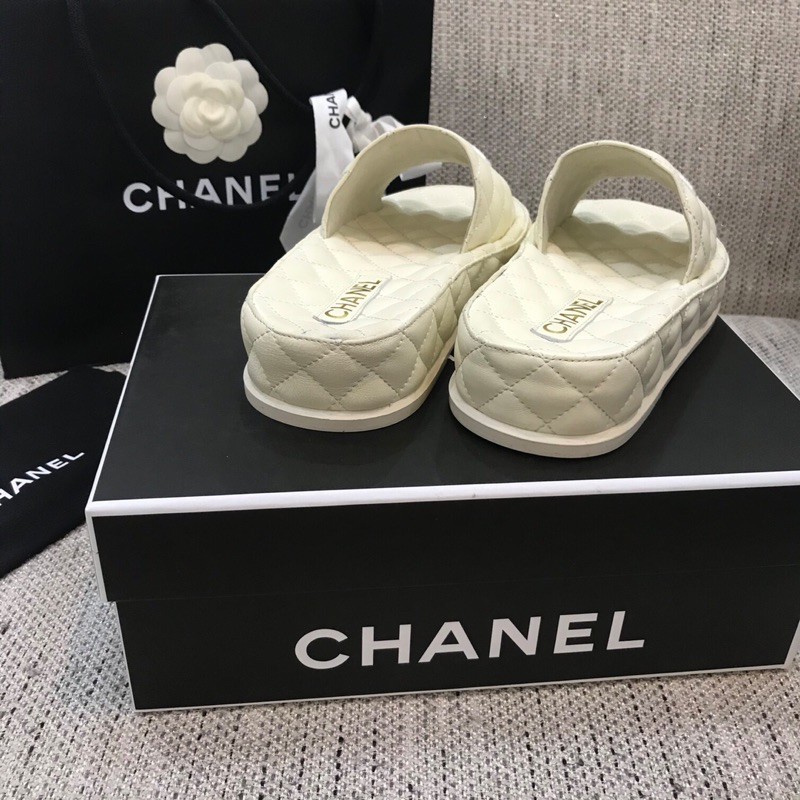 Dép thời trang nữ da thật Chanel = CN or Channel or Chanel với thiết kế thêu dấu C chữ kép siêu xinh
