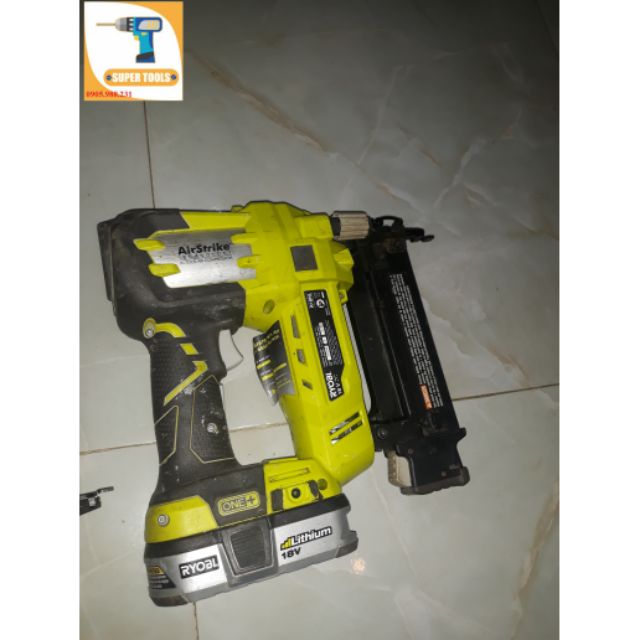 Súng bắn đinh F dùng pin 18v ryobi.