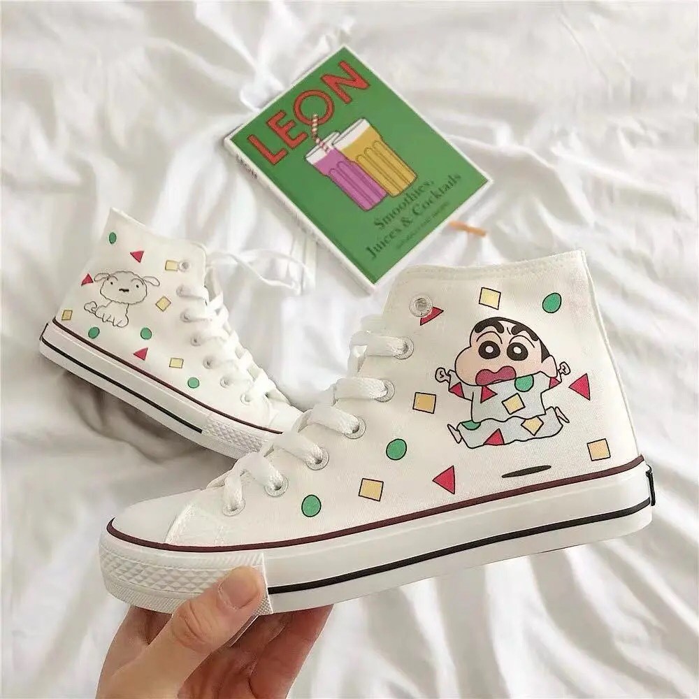Giày sneaker cổ cao in hình cậu bé shin đáng iu