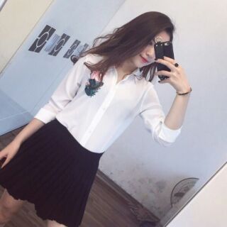 Sơ mi cúc ngọc thêu hoa
