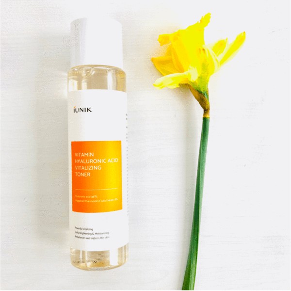 [Nhập mã LTNP50 giảm 10%] Nước cân bằng dưỡng sáng và đều màu da IUNIK Vitamin Hyaluronic Acid Vitalizing Toner 200ml