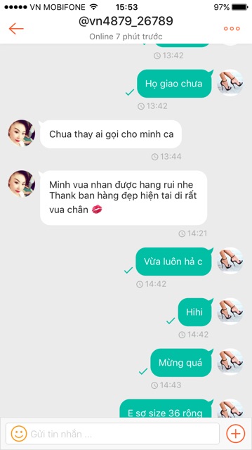 (ẢNH THẬT) - Giày cao gót Louboutin đinh viền vàng | BigBuy360 - bigbuy360.vn