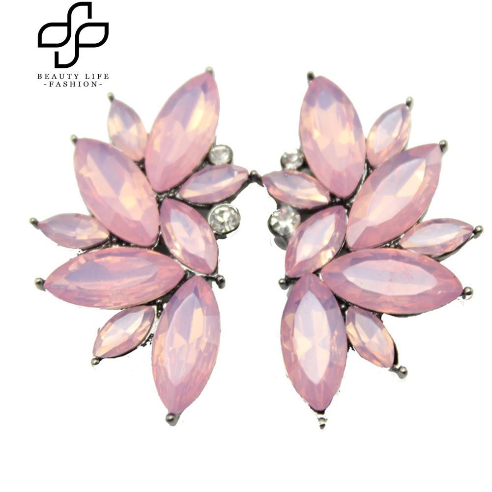 Hoa tai đính đá sang trọng dành cho nữ