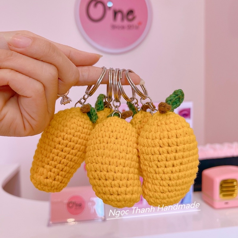 Móc khoá quả xoài 🥭  bằng len, quà tặng handmade ý nghĩa