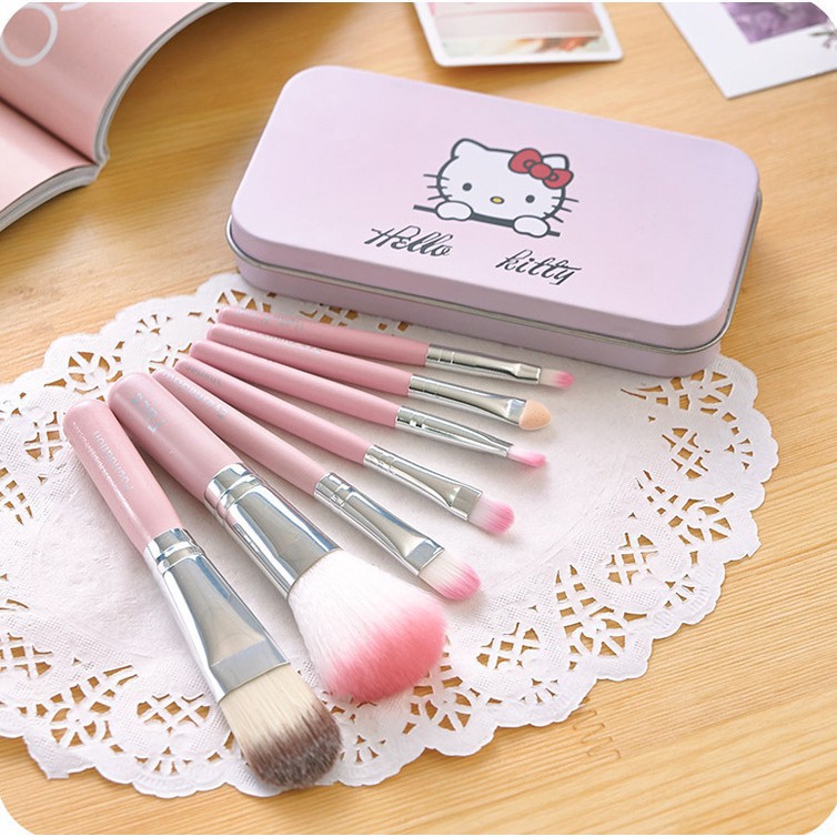 Bộ 7 cọ trang điểm hello kitty tiện lợi cho các bạn nữ