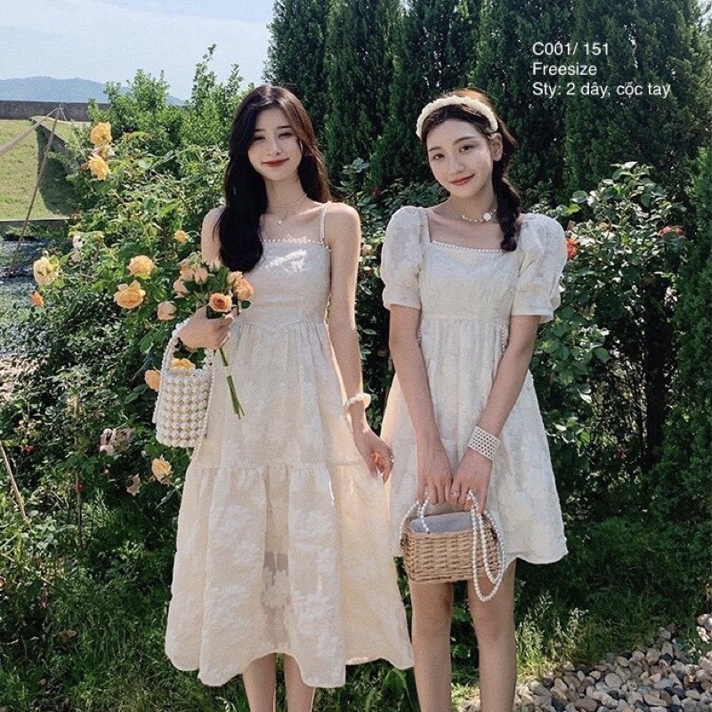 🌱 Váy đôi xinh xắn hoạ tiết hoa nổi độc đáo cho đôi bạn thân