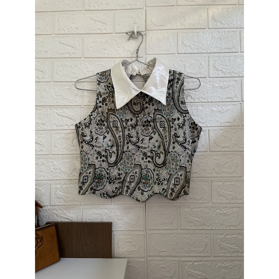 Áo croptop họa tiết