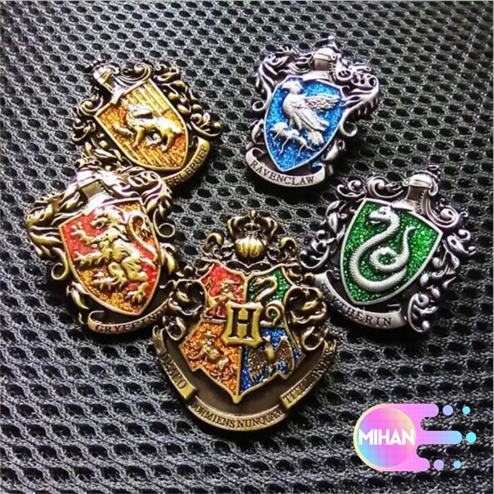 Huy hiệu cài áo hình Gryffindor MIHAN1