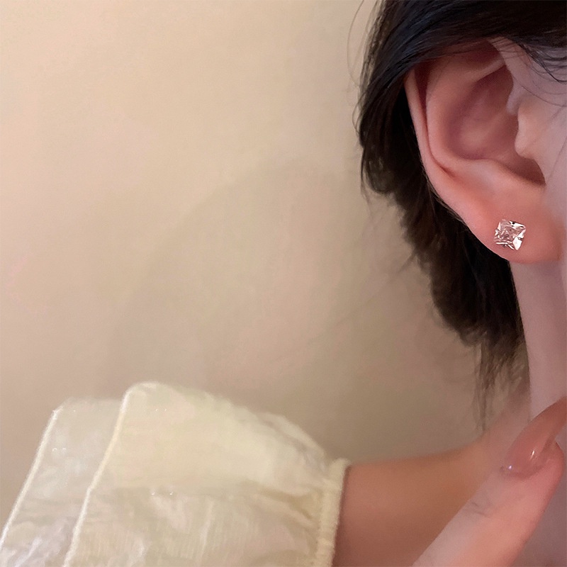 Bộ Sáu Khuyên Tai Đính Pha Lê Tinh Tế Phong Cách Thời Trang Mới