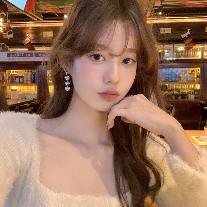 Khuyên Tai Dáng Dài Hình Trái Tim Phong Cách Mới Thời Trang 2022 Dễ Phối Đồ Cho Nữ