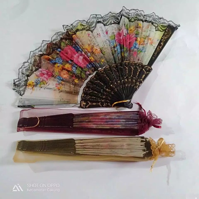 Wedding Souvenir Black Spanish Fan Tile Package
