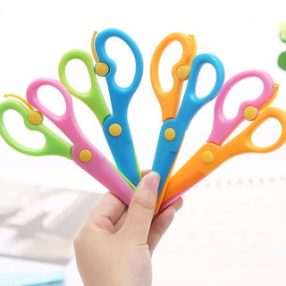 kéo cắt thủ công an toàn cho bé