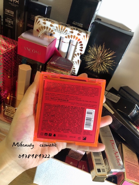 Bảng màu mắt Huda Beauty NEON