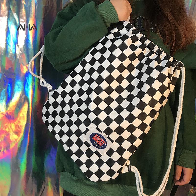 Ba Lô Dây Rút Họa Tiết Sọc Caro Trắng Đen Phong Cách Retro