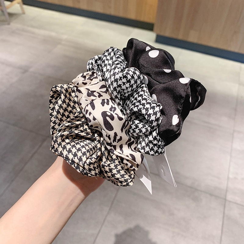 Cột tóc scrunchies chấm bi hoạt tiết beo rằn ri vải satin S67