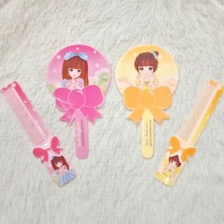 Gương cầm tay kèm lược hình cô gái 143x80mm 6948832901543