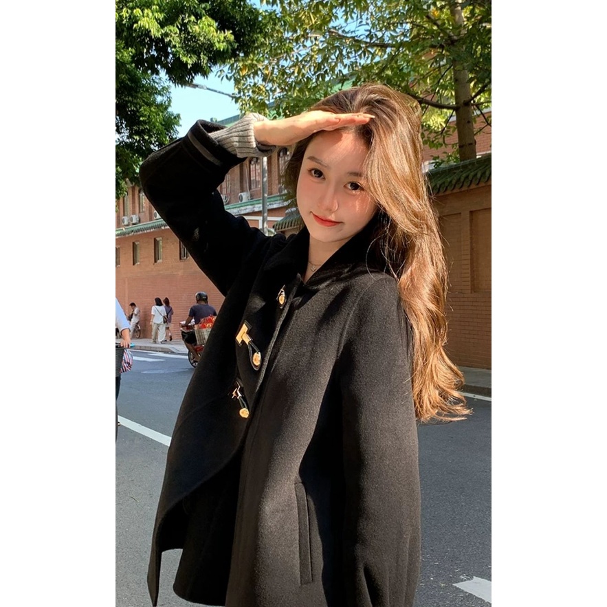 Áo khoác tay dài dáng rộng chữ A cổ áo bẻ gài khuy sừng bò hai bên thời trang thu đông cho nữ | BigBuy360 - bigbuy360.vn