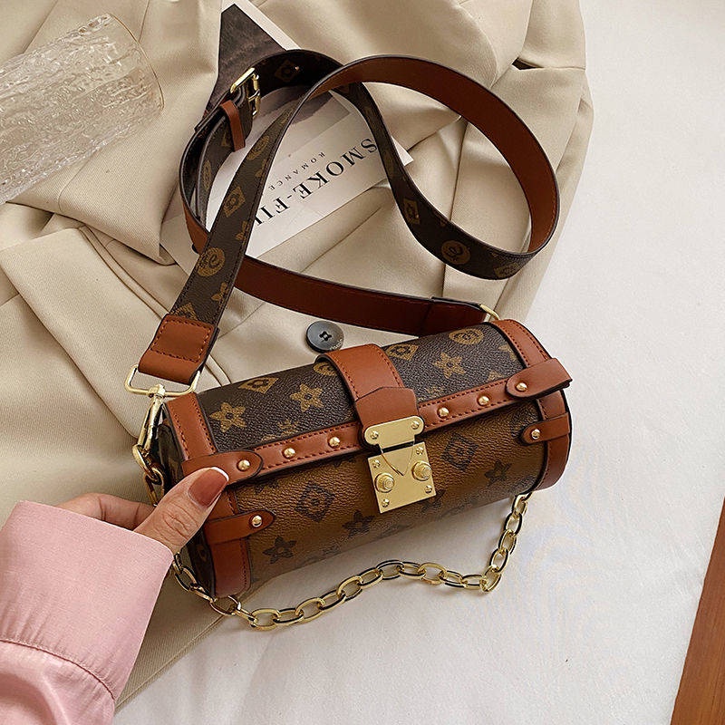 Tíu xách nữ Túi Đeo Chéo Dây Xích Cao Cấp Phong Cách Retro Mùa Đông Mới