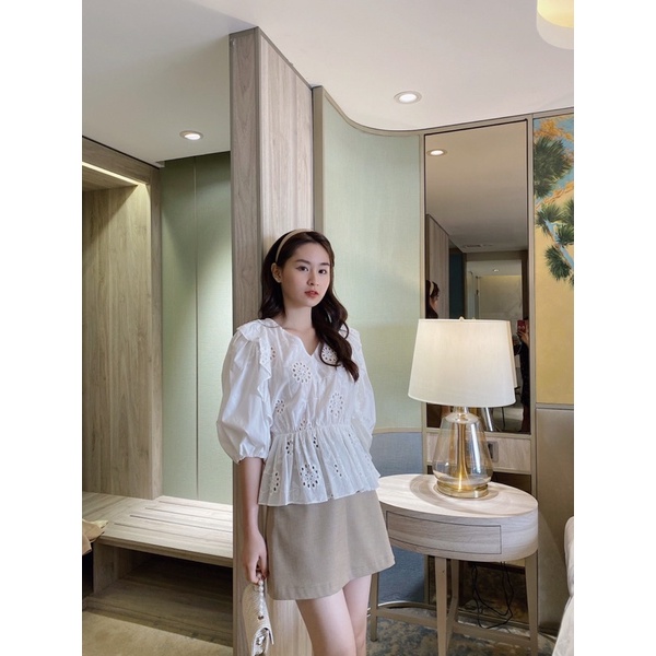 Áo ren trắng chất thô tay bồng