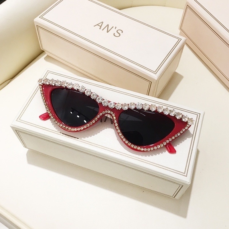 Kính Mát Hình Mắt Mèo Đính Đá Thời Trang Cho Nữ