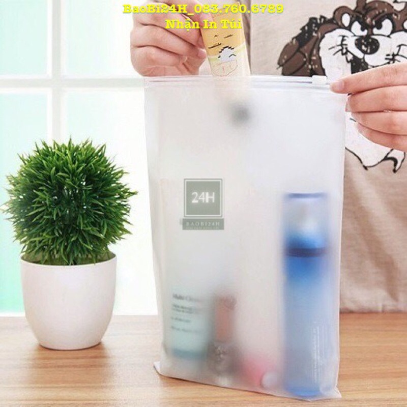 0,5KG - 1KGTÚI ZIP LỤA MỜ và TRONGTúi Zip lock LỤA MỜ có khoá kéo, túi zip đựng quần áo. Hàng loại 1, khoá chắc chắn