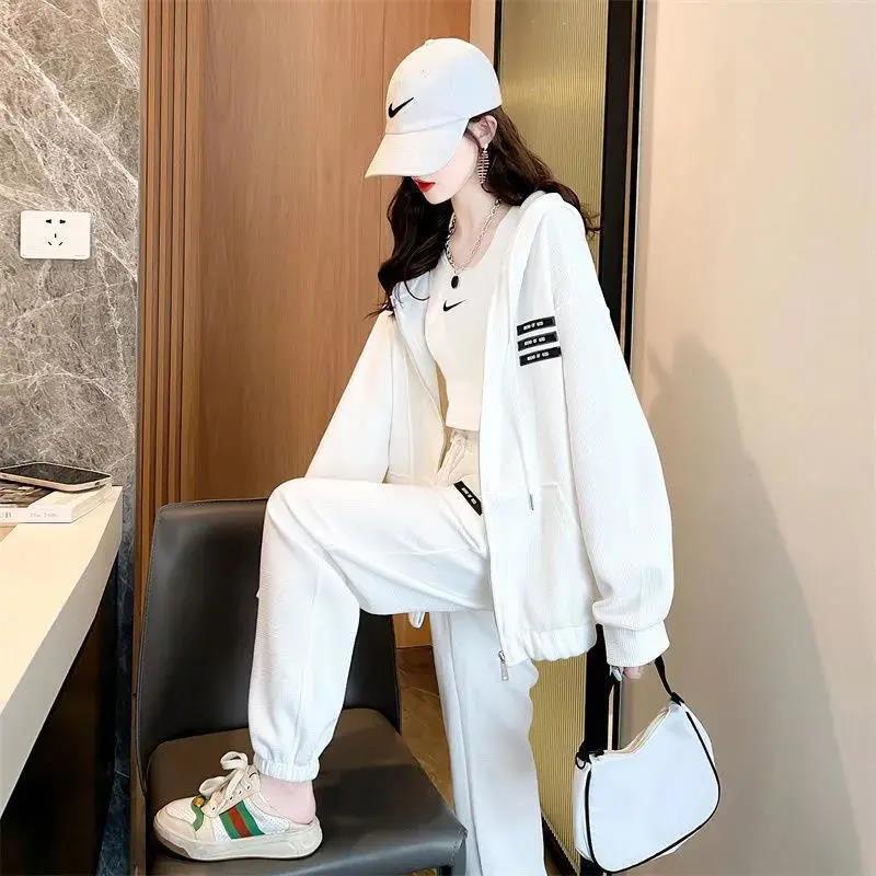 Set quần áo thể thao thời trang năng động cho nữ