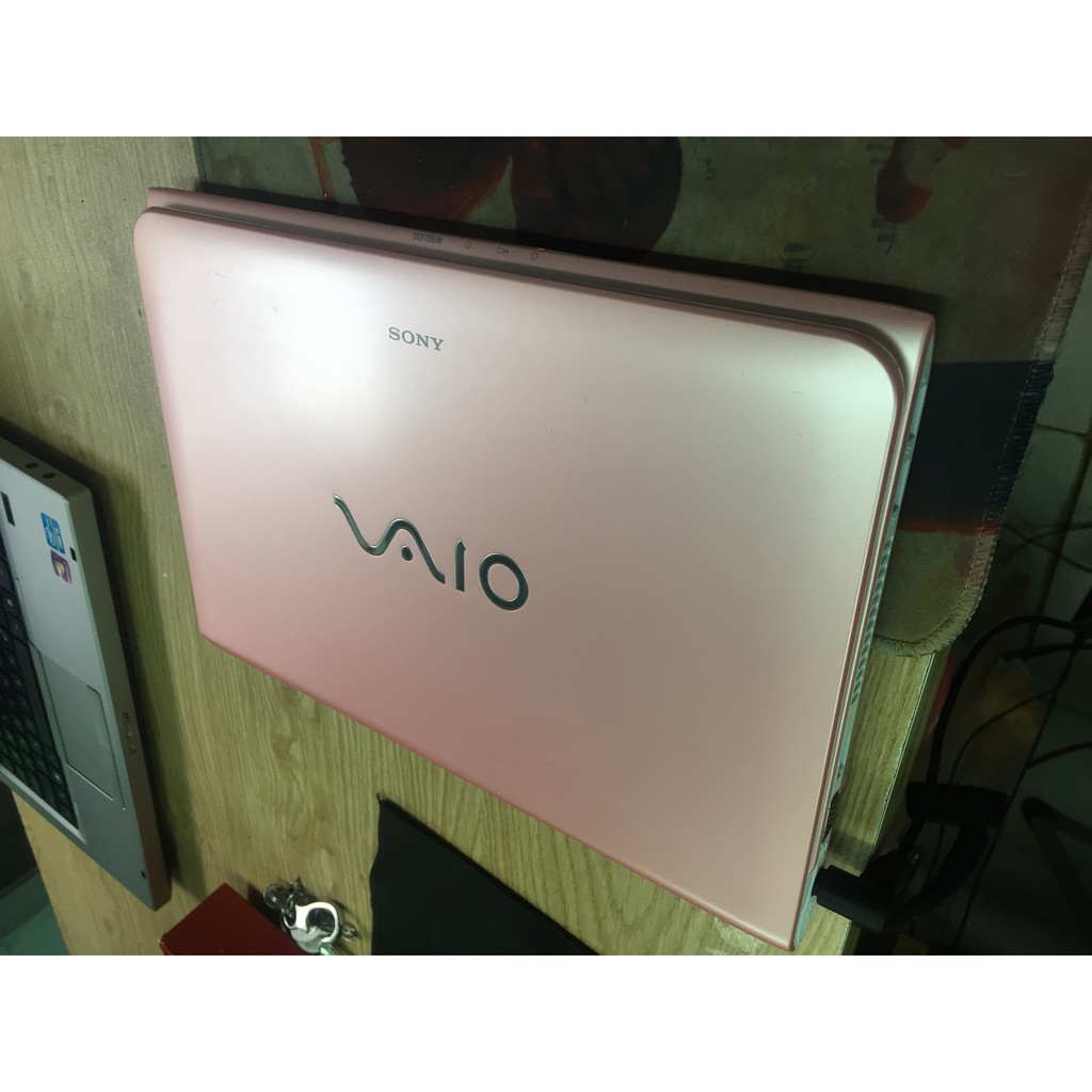 Sang chảnh laptop mini Sony vaio SVE11 màu hồng Ram 4gb HDD 320gb màn 11.6inh cạc rời AMD-7230M Tặng phụ kiện | BigBuy360 - bigbuy360.vn