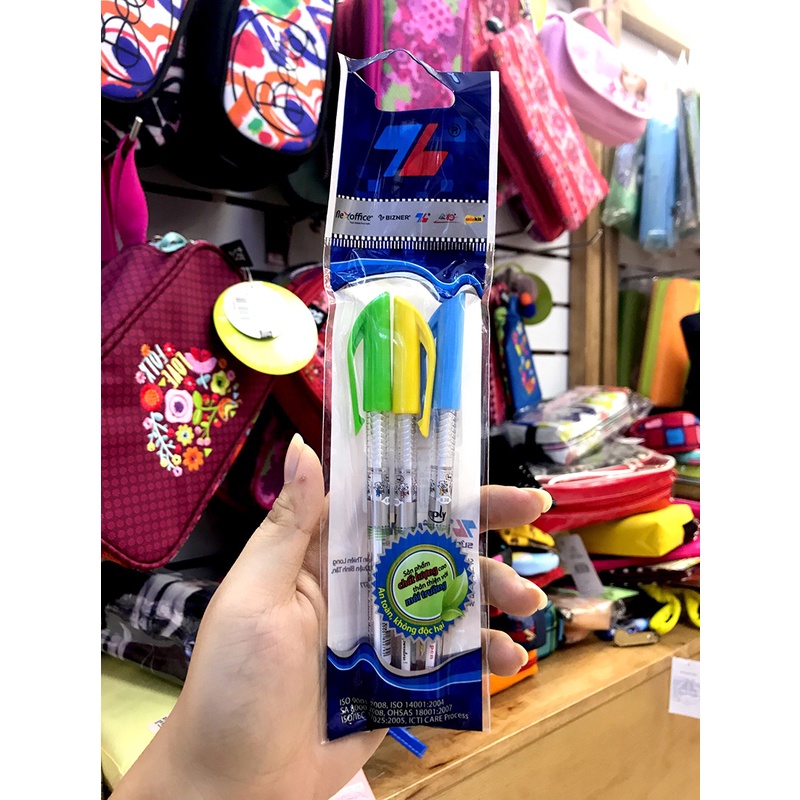 Vỉ 3 Bút Bi 0.38 mm Thiên Long TL-062 - Mực Xanh ( Màu Thân Bút Giao Ngẫu Nhiên)