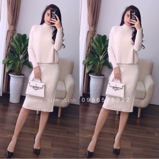 Set váy len siêu xinh che bung cực tốt nha. Sét gồm 1 váy mặc trong và 1 e áo choàng cổ 3 phân mặc ngoài.