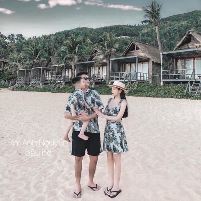 Set đôi đi biển