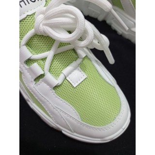 giày sneaker nữ xanh lá cây