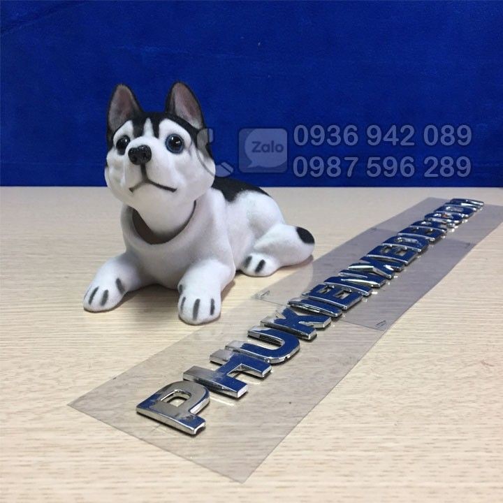 Chó Husky lắc lư trên xe hơi - Trang trí taplo ô tô, chó gật gù trên ô tô