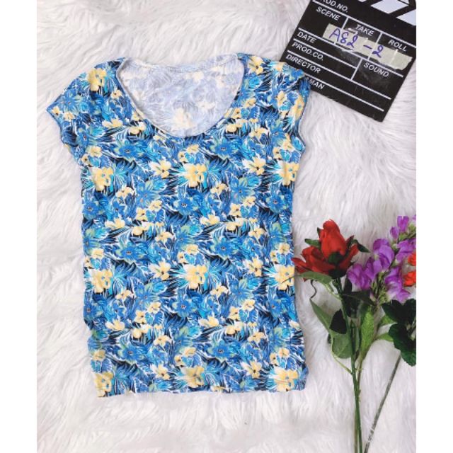Áo thun hoa nhẹ nhàng. A82