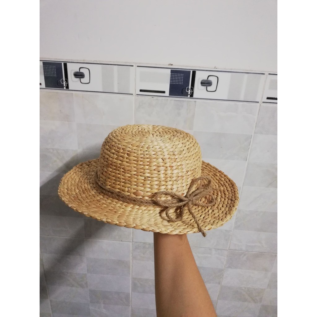 Nón lục bình thắt nơ