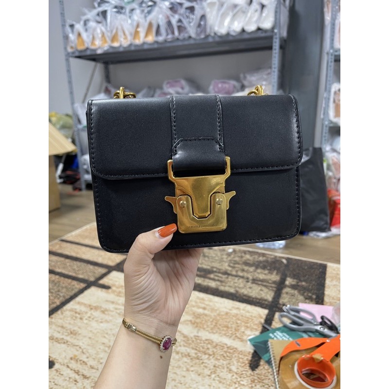 Cnk khoá mũi trâu