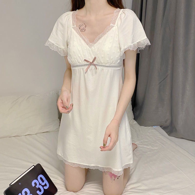 Đầm Ngủ Hai Dây Có Mút Đệm Ngực Phong Cách Công Chúa Quyến Rũ