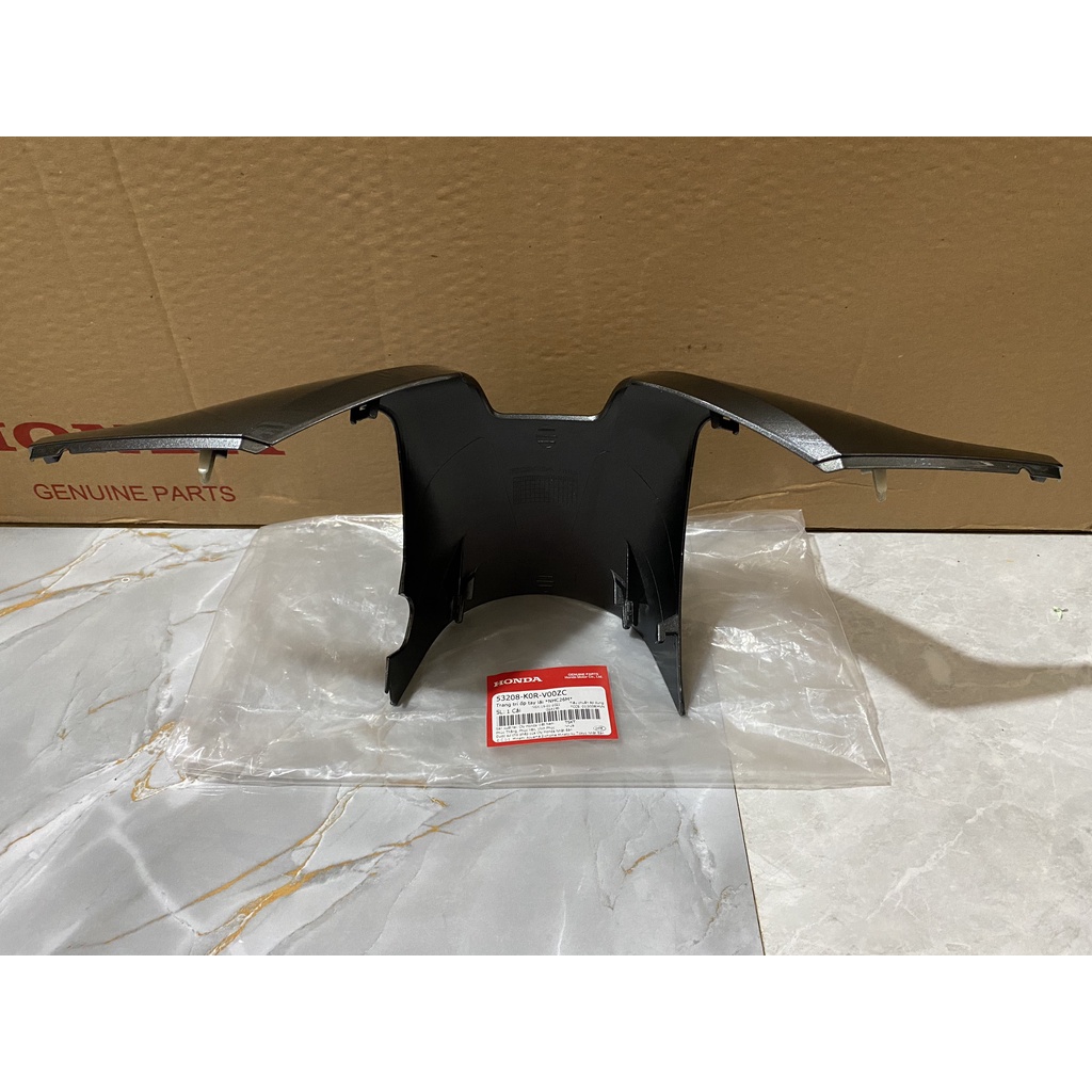 Trang trí ốp tay lái HONDA SH 125&150 năm 2020-2021-2022 màu Đen xám.