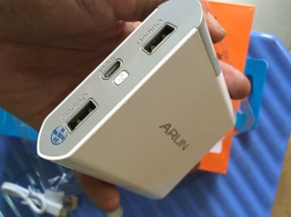 Pin dự phòng arun 10400mAh mới