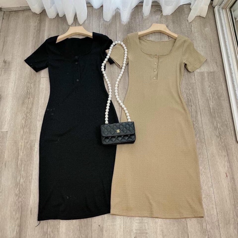 Váy body chun sần cổ vuông dáng dài | BigBuy360 - bigbuy360.vn