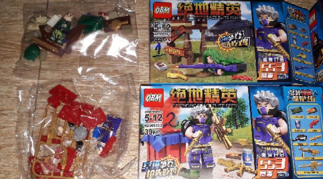 Lắp ráp 1 hộp LegoPubg 99533 có nhiều chi tiết bằng nhựa ABS