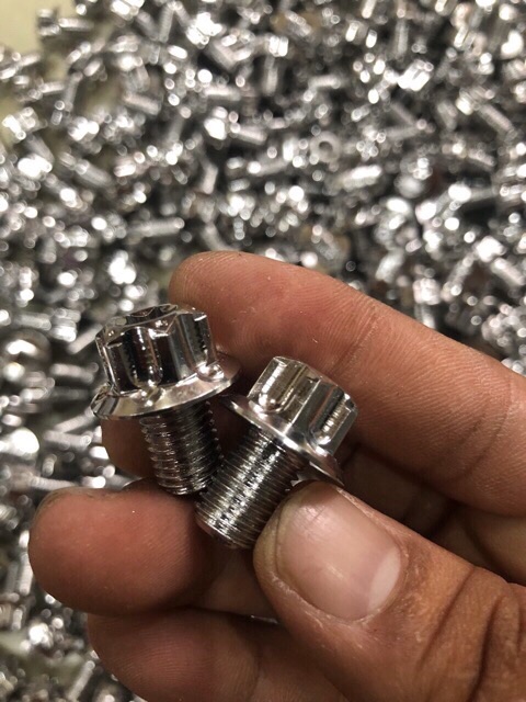 Ốc chân kính salaya