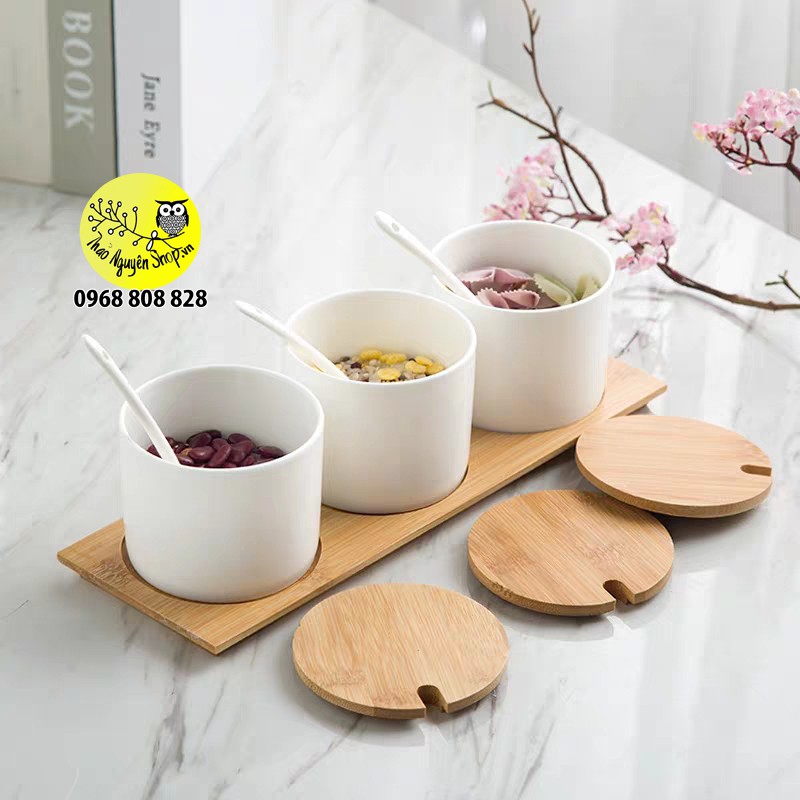 Bộ 3 hũ sứ đựng gia vị kèm khay gỗ-T3A3 | BigBuy360 - bigbuy360.vn