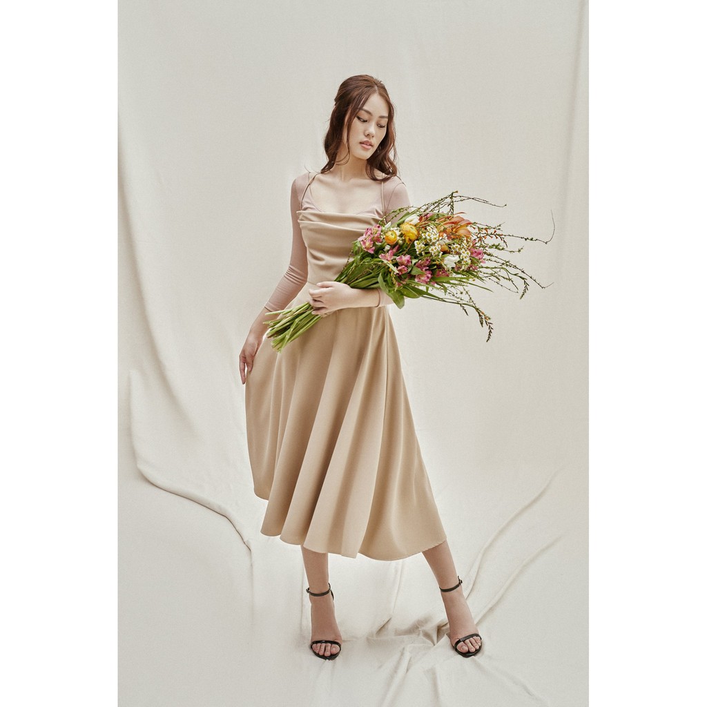 MAVEN - Váy hai dây màu be cổ đổ Amia