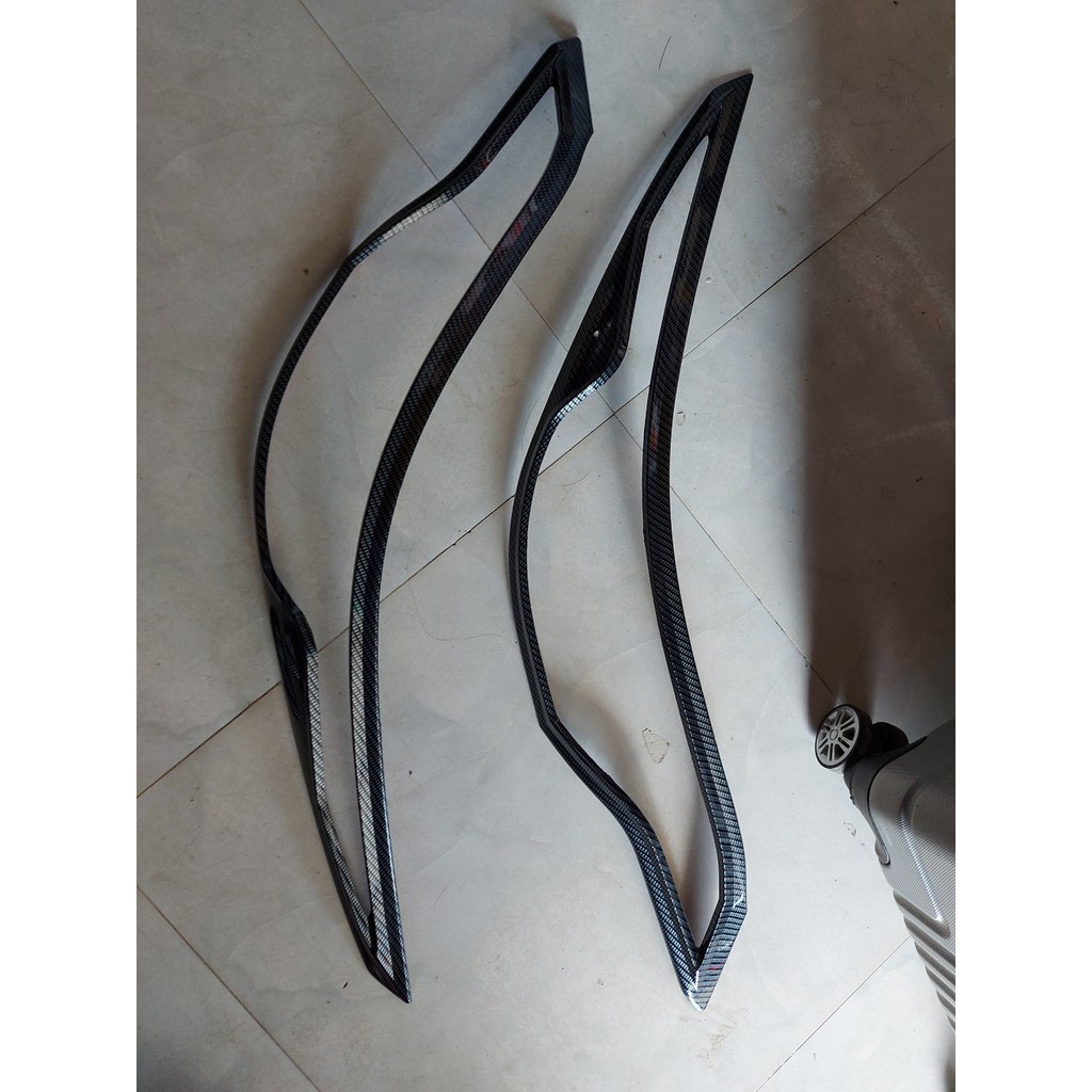 Ốp viền đèn pha Fortuner 2017 2020 vân carbon, đen nhám và mạ crom