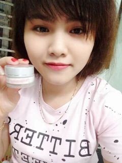 KEM FACE WHITENING NGỌC LỆ