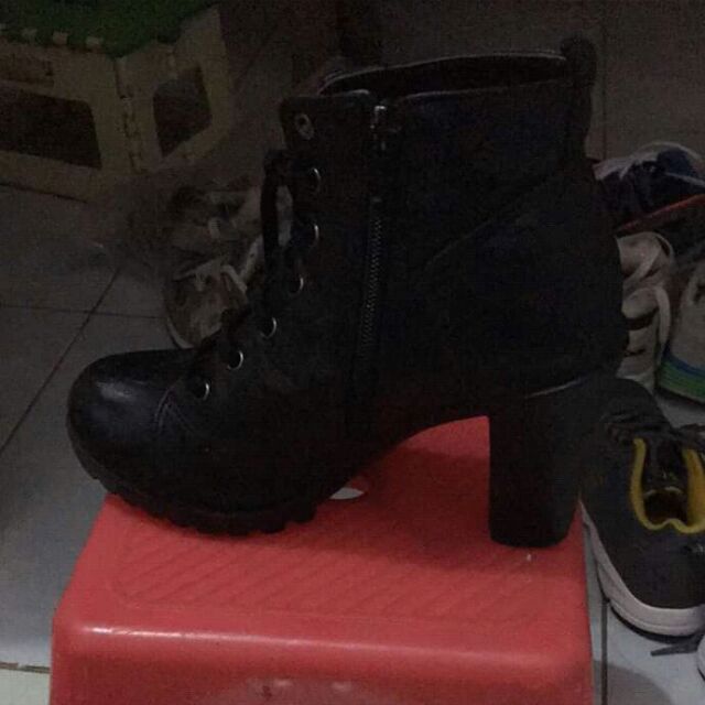 Giầy si Hoàng Cần 150k