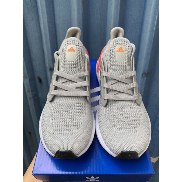 GIẦY CHẠY BỘ ULTRABOST 6.0 NAM NỮ HÀNG CAO CẤP, THIẾT KẾ THUẦN VẢI ÔM CHÂN SIÊU ÊM, CÓ SẴN .