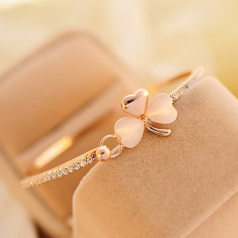 Vòng Tay Mặt Cỏ Bốn Lá Đính Đá Jp01
