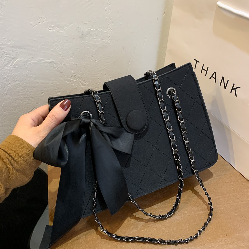 Túi đeo chéo dây xích hình thoi mẫu mới năm 2023 thời trang xuân hè cho nữ